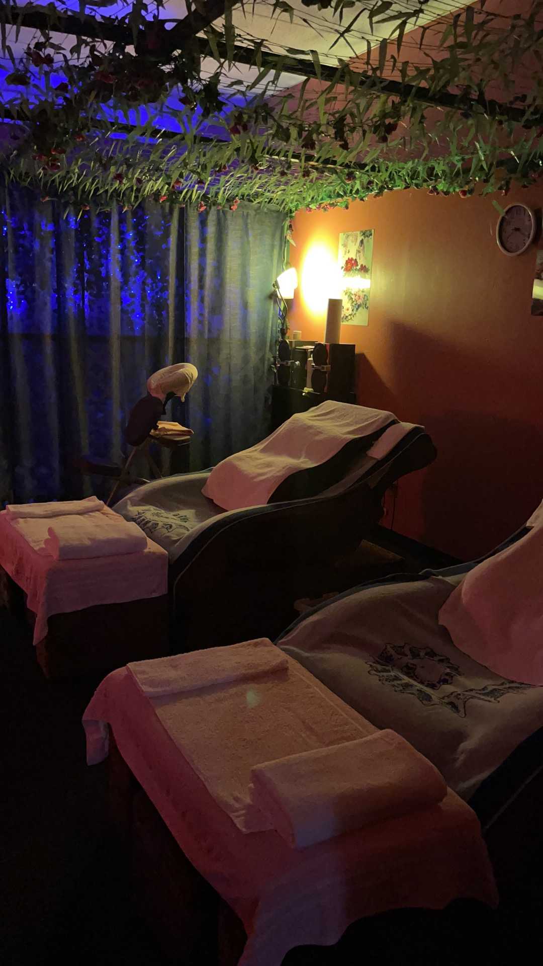 AsianMassageBook