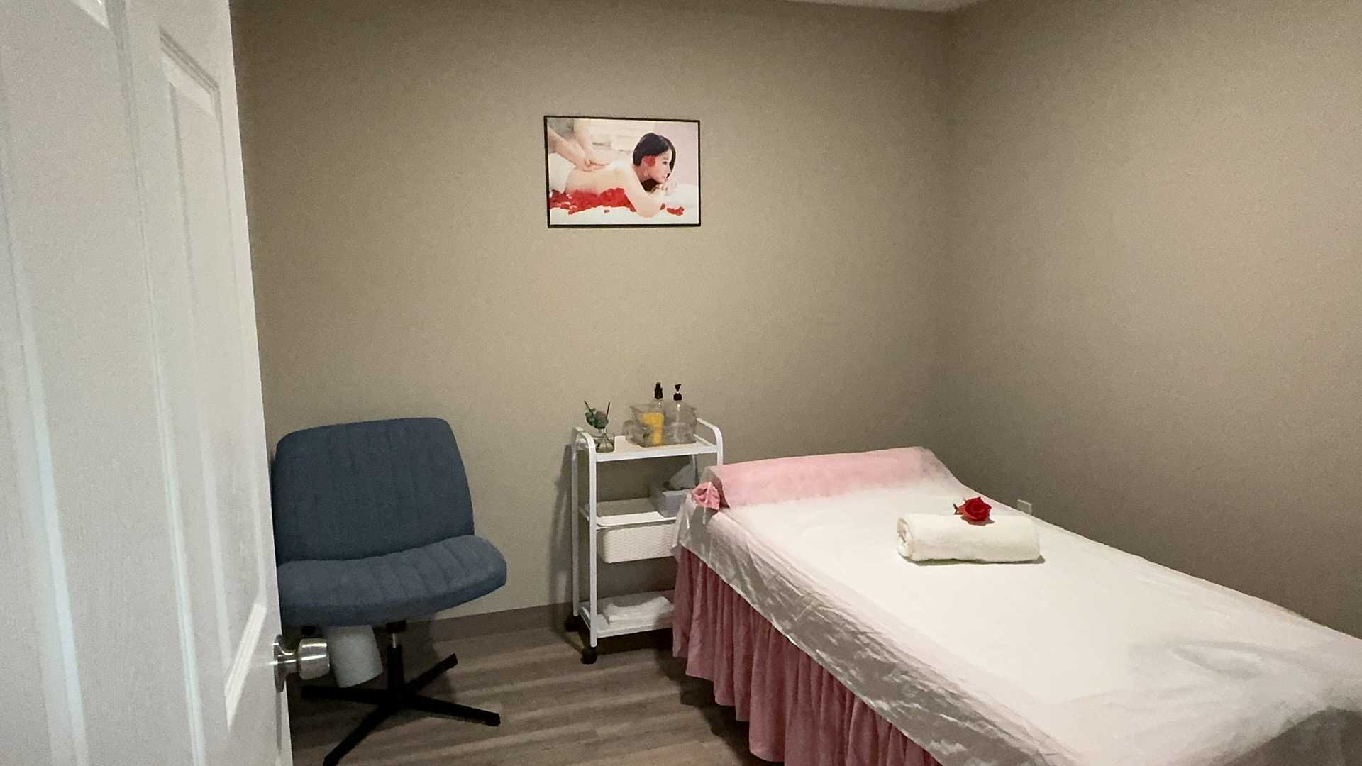 AsianMassageBook
