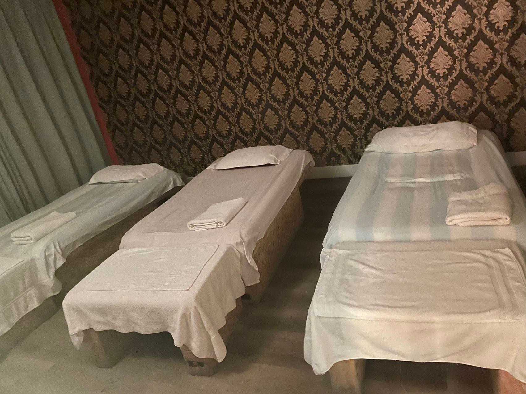 AsianMassageBook